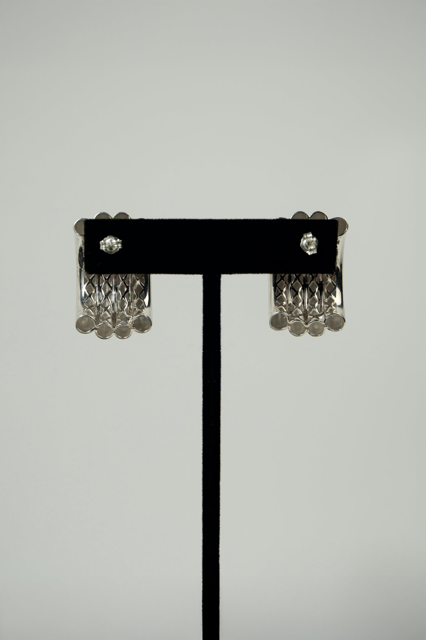 beau earrings
